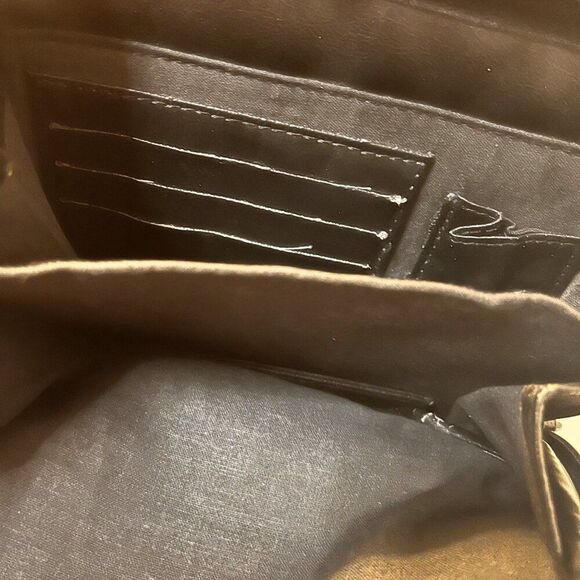 Jaclyn Smith Faux Leather Black Messenger Bag - Picture 4 of 6